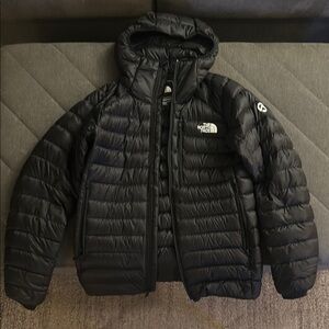 The North Face Men’s Summit Series Breithorn hoodie Black Puffer Jacket